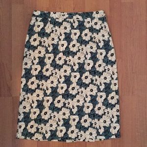 Floral knee-length pencil skirt